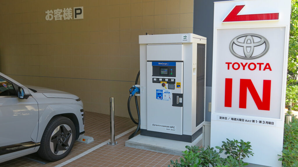 トヨタのディーラーにEV用超急速充電器が爆増中／150kW器ネットワークの拡大に期待＆充電してみたレポート