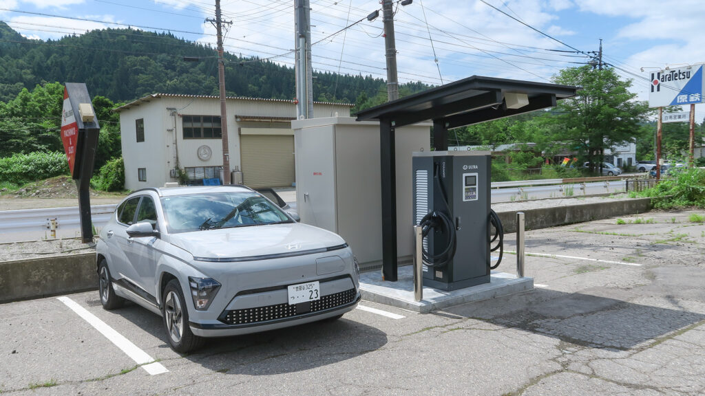 初対面のEV用急速充電器を確認「ULTRA EV CHARGER」の運営会社を訪ねてみた