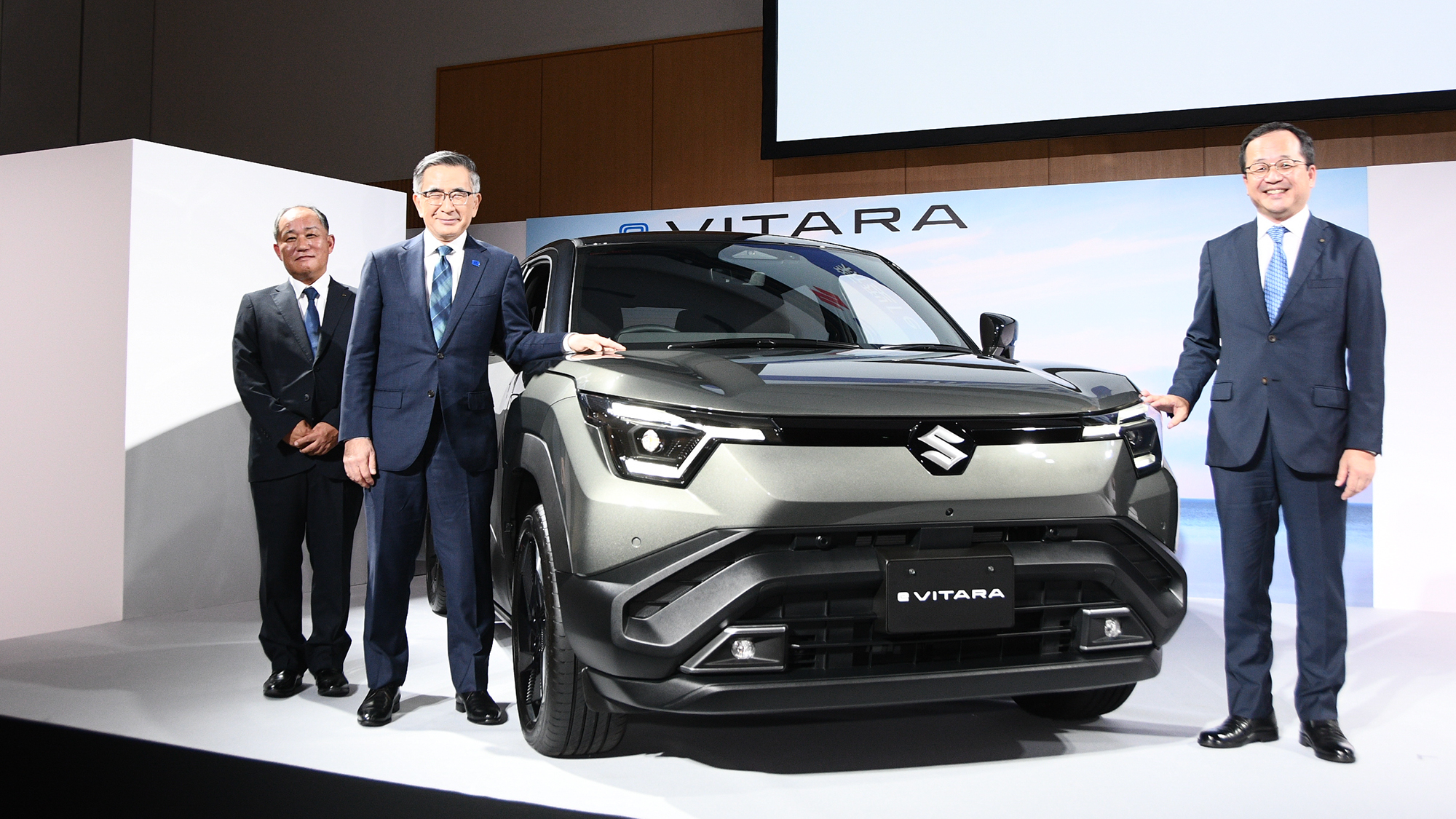 スズキ初のEV「eビターラ」実質約312万円で日本発売／4WDモデルでも405万8000円