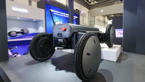 Hyundai が国際ロボット展に出展した「量産型モビリティロボット」に感じた「電気移動体」の可能性