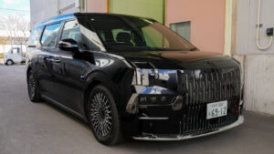 EVの高級ミニバン「ジーカー 009」先行試乗レポート／圧巻の加速性能や究極の乗り心地を体感