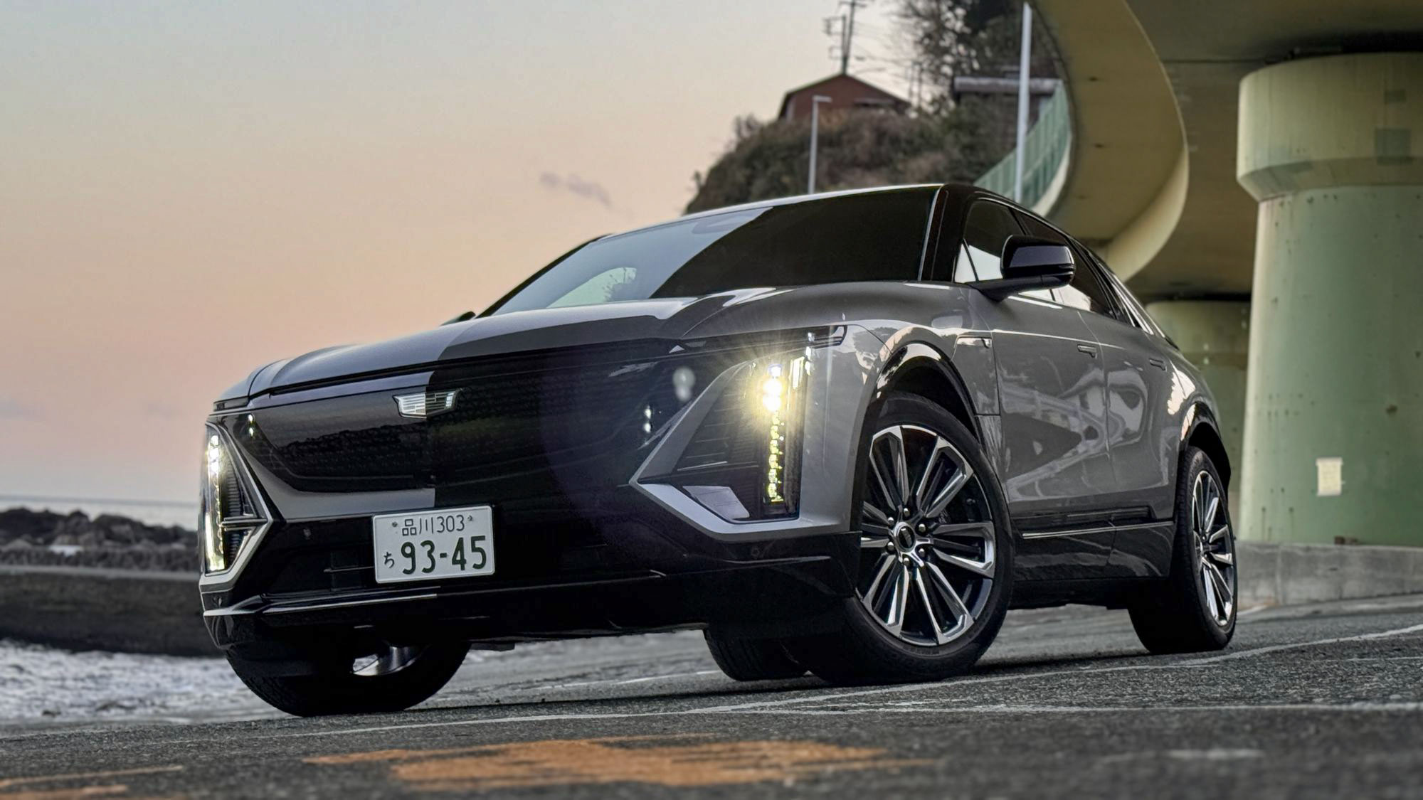 キャデラックのラグジュアリーな電気自動車『リリック』試乗記／このクルマでルート66を走りたい！